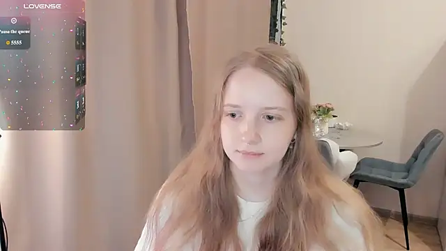 Alyaley live cam on StripChat