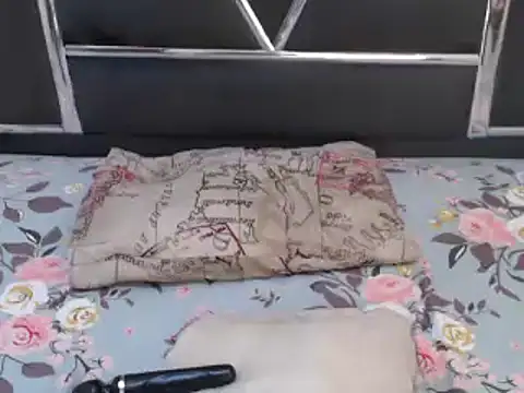 roseendoo1 live cam on StripChat