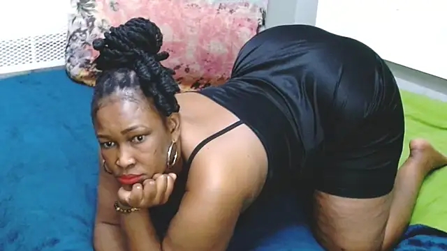 NaughtyMILFxox live cam on StripChat