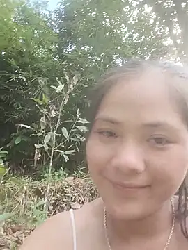 Lyssa-a live cam on StripChat