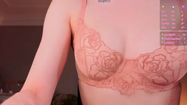 Luna_Come live cam on StripChat