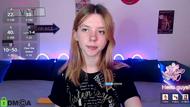 CarolInWonderland live cam on StripChat