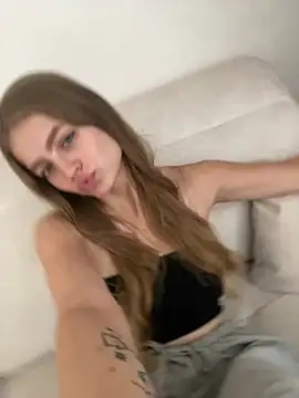 EmillyStarr live cam on StripChat