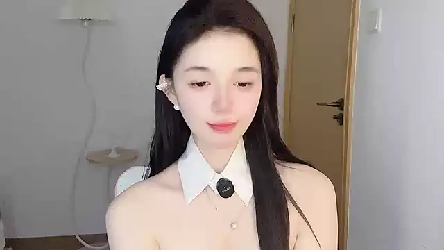 Annie-3 live cam on StripChat