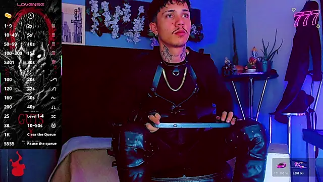 HannibalLester live cam on StripChat
