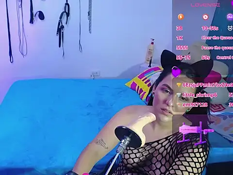 Zafiraluxx live cam on StripChat