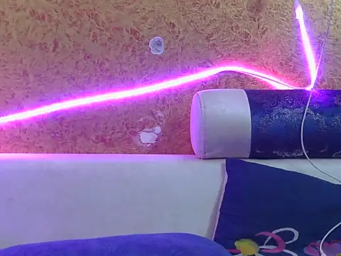 Jaanvi_baby live cam on StripChat