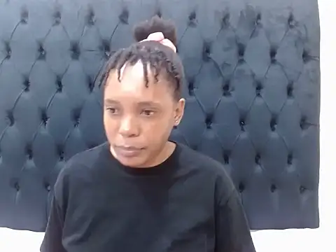 LilacKiss webcam