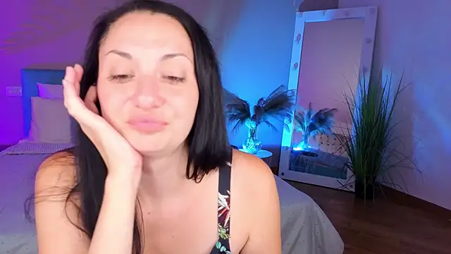 LadyyNoir live cam on StripChat