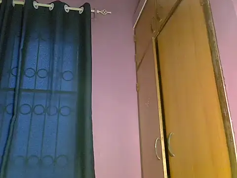 Queen_petite_ webcam