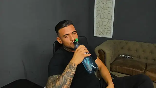 ElijahThorne webcam
