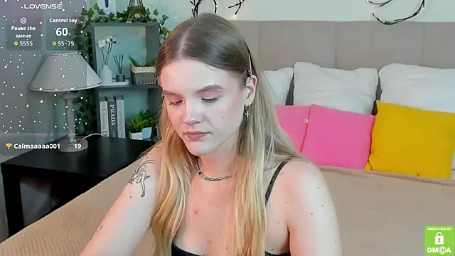 Emma_peach webcam
