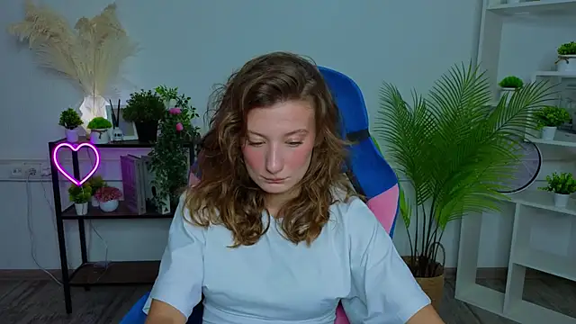 EliseWeeks webcam