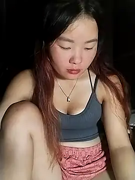 lylylove live cam on StripChat