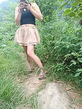 Linda-yiyi webcam