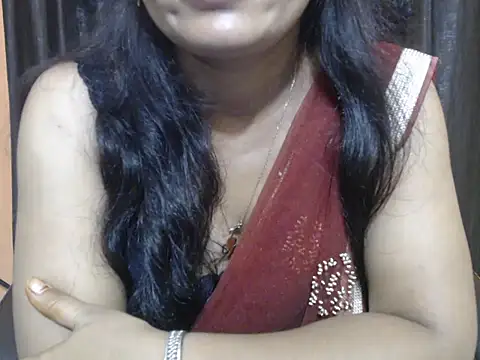 Kudi_Kiyara live cam on StripChat