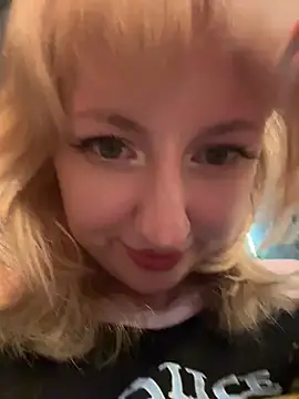 RonnieKiss webcam