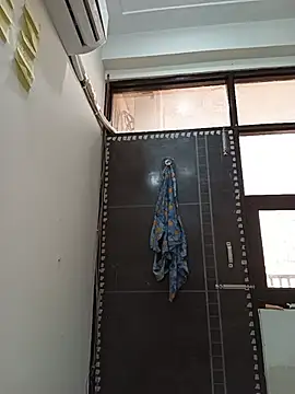 Riya_hot8 webcam