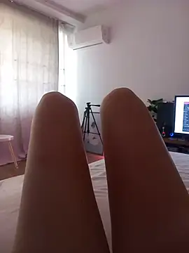 LauraDelightX webcam