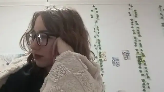 OliviaMoment webcam