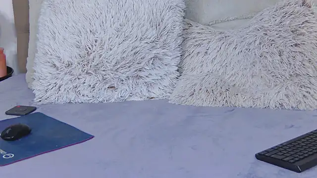 VioletiSwone webcam