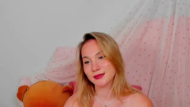 ElaraVoltage webcam