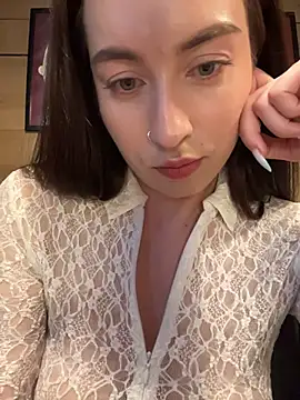 Holly_Play Live Web Cam Show