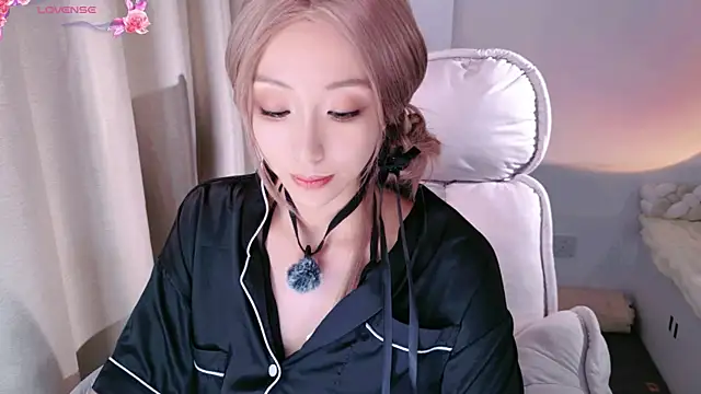 Lulu_QAQ Live Web Cam Show