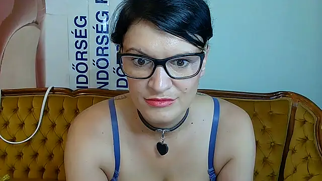 Evamilfhungary Live Web Cam Show