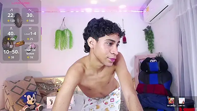 huge_armound webcam