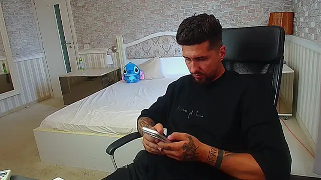 LoganStroud webcam