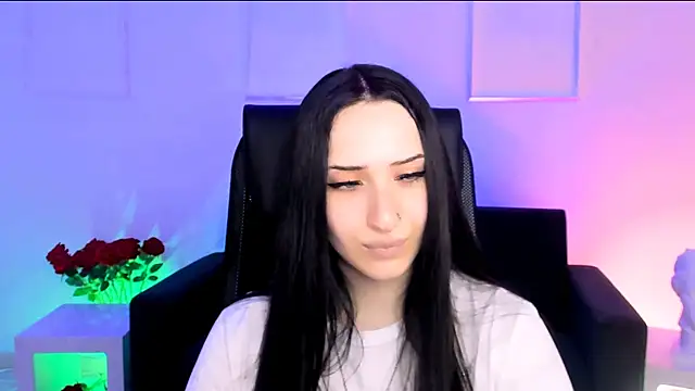 MonicaLowes webcam