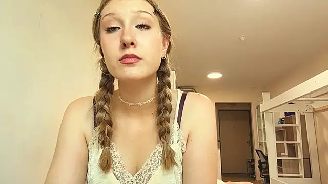 JoltingSmile webcam