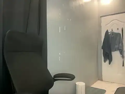 pinoyAdrianneXXX webcam