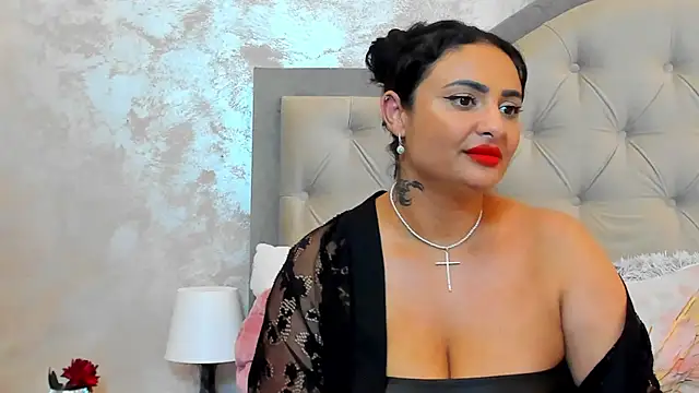 Bianca_Vale webcam