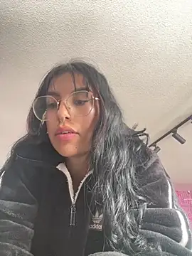 GabyLopez_Pink webcam