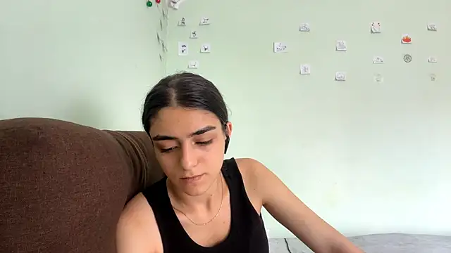 Annthebest live cam on StripChat