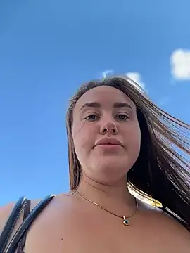 KiraSunshine live cam on StripChat