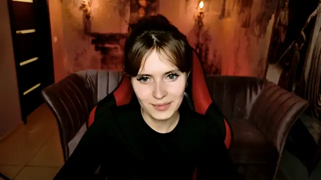 LolaDominara webcam