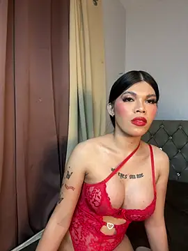 DanikaLovve webcam