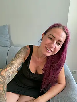 GermanMilfJasmin webcam
