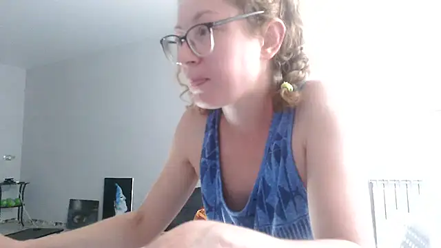 Alice_newhome webcam