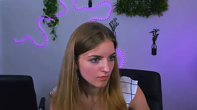 monica_xcx webcam