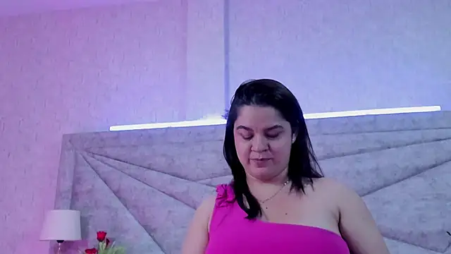 RouseMillers live cam on StripChat