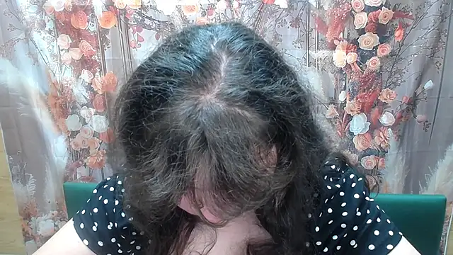 NeonilaLisova live cam on StripChat