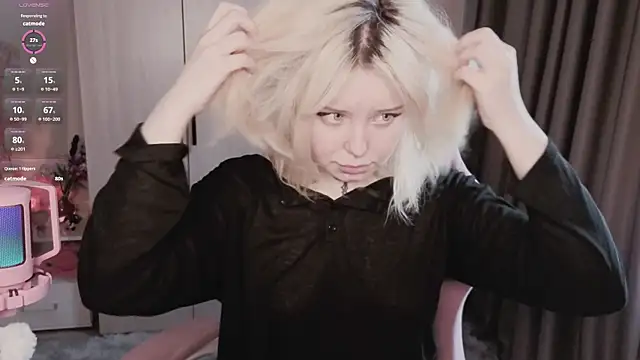 yumi_charm live cam on StripChat