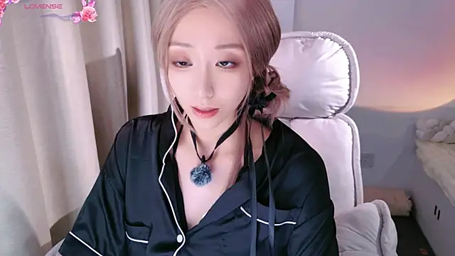 Lulu_QAQ Live Web Cam Show