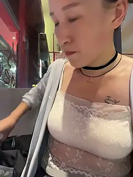 Lily006 live cam on StripChat