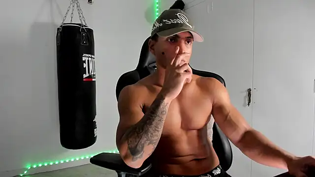 dan01_ live cam on StripChat