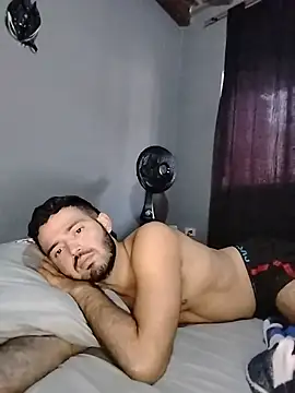 Deivi_Orth live cam on StripChat
